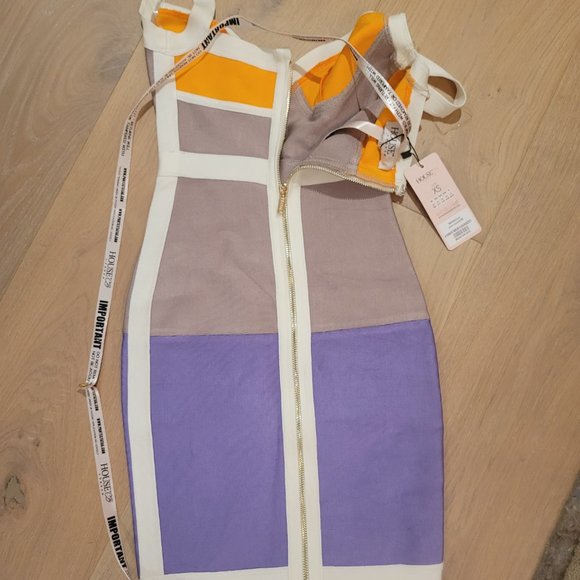 XS Dress (new) - Picture 2 of 3